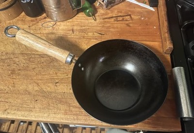 8-Inch Handcrafted Carbon Steel Wok Natural Nonstick Finish for Small Meals NEW