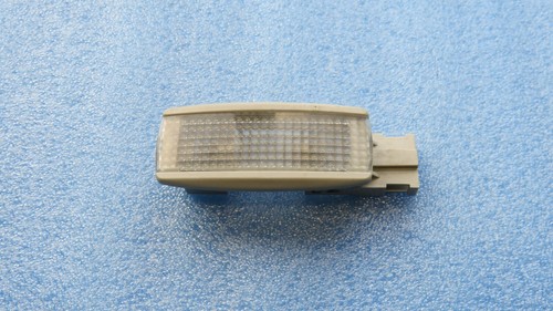 VW GOLF PASSAT - Innenraumbeleuchtung Innenleuchte / 3B0947113 C5W Y20 #E2 #209
