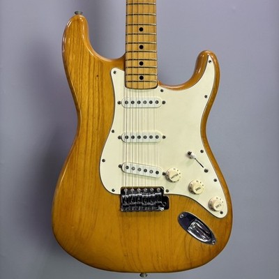1976年製　FENDER USA Stratocaster s-l400.jpg