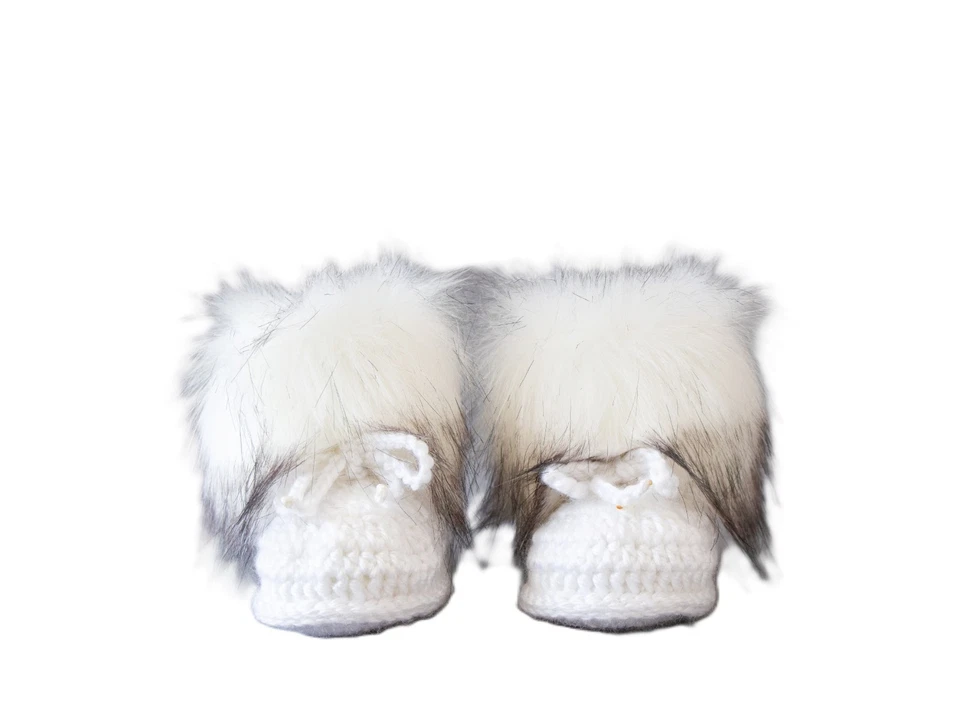 Conjunto de sombrero y botines de punto para bebé hecho a mano | Traje de invierno para recién nacido, utilería de fotografía Foto 2 de 4