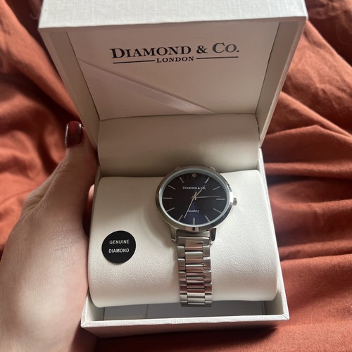 The Diamond - Co. Ladies Watch with Genuine Diamond on Blue Round Dial - Picture 1 of 2
