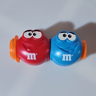 1997 Burger King M&Ms Minis Noise Maker Toy Red Blue Giggle Stick Shaker Used