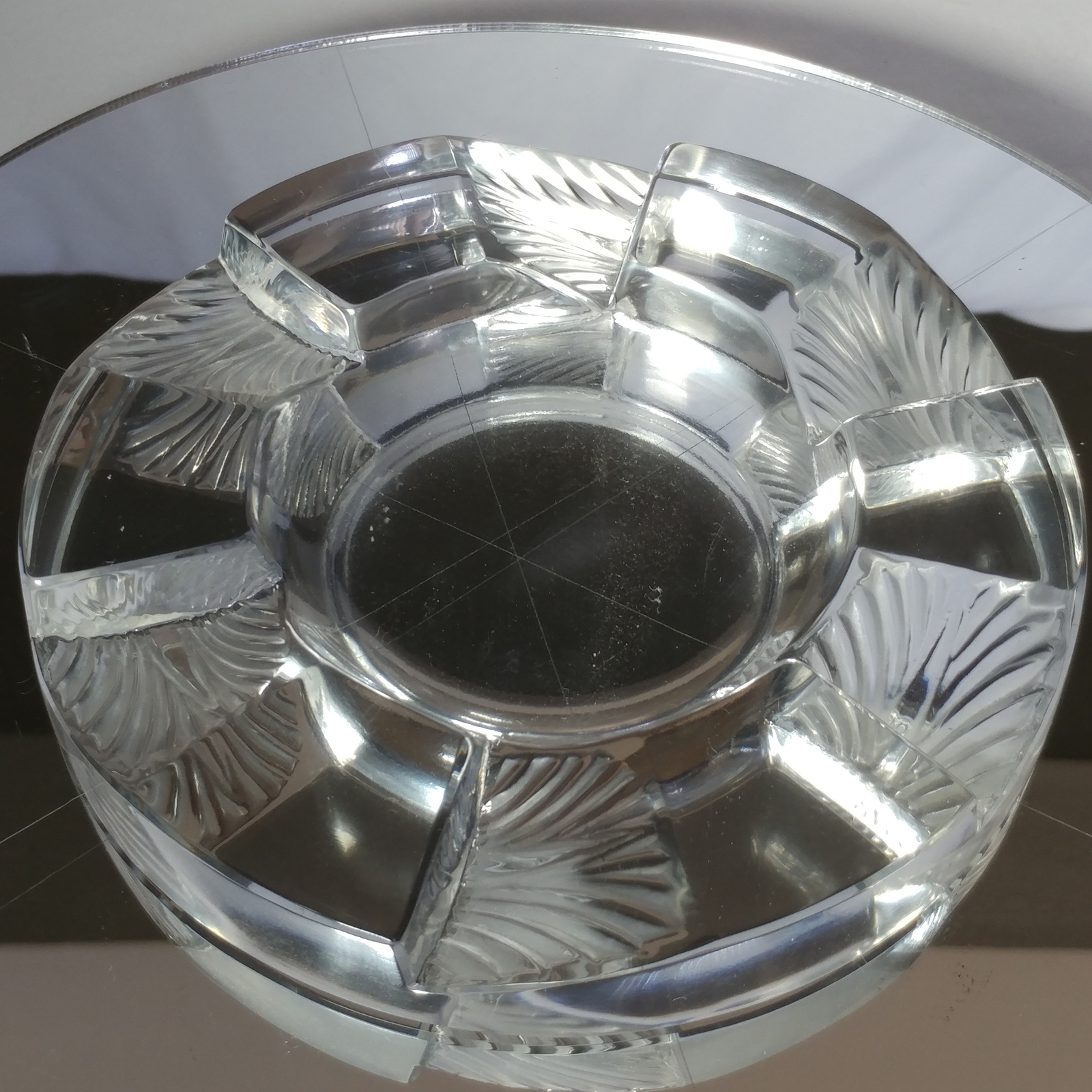  LALIQUE CRYSTAL ASHTRAY