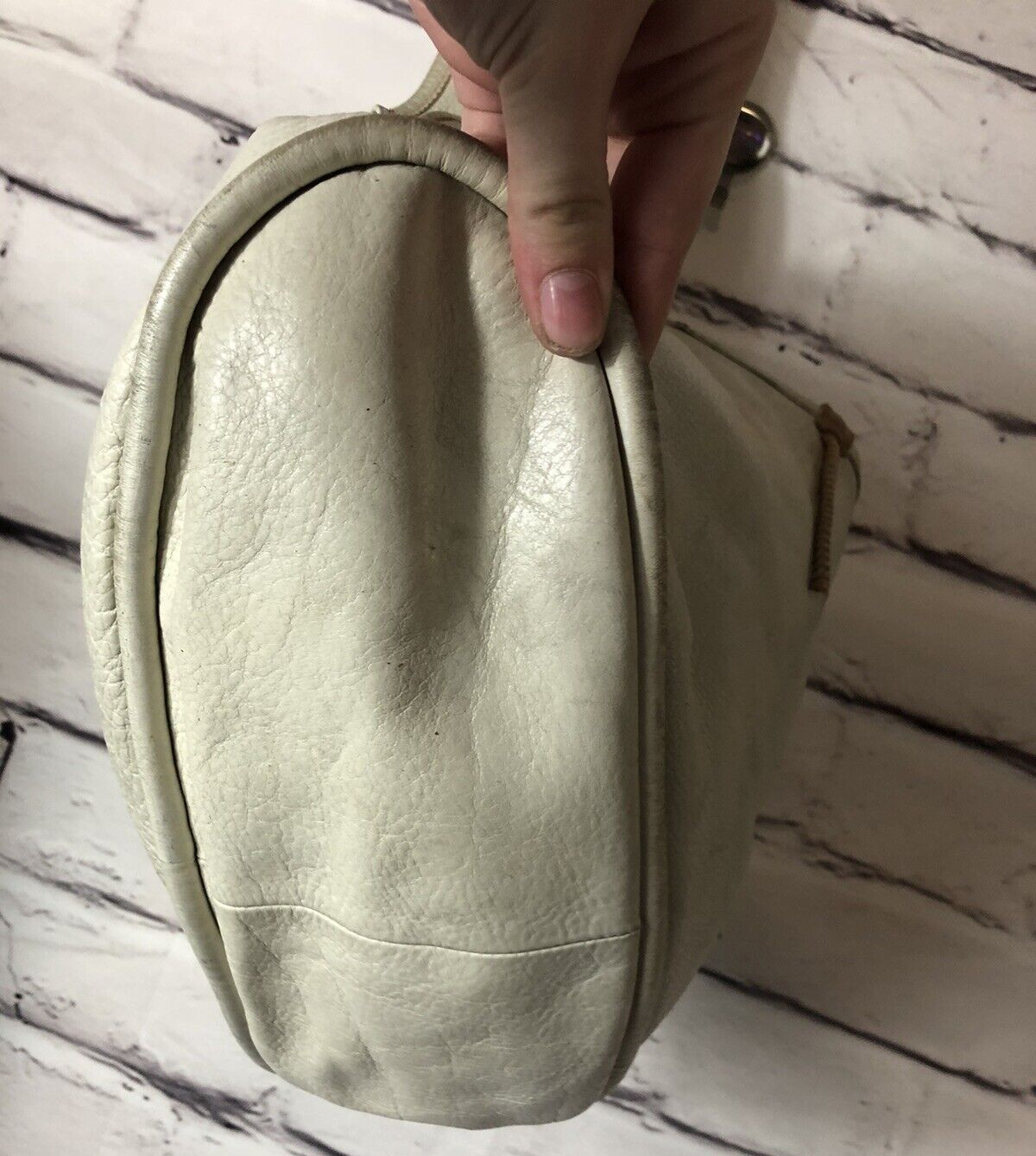 Ugg Medium Large Leather Single Strap Shoulder Bag - image 3