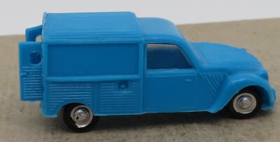 2 MINIATURES 2CV CITROËN 1/41 JRD , 1 berline et 1