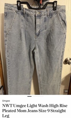 Umgee Women s Light Wash Blue High Rise Pleated Mom Jeans Straight Leg Pockets