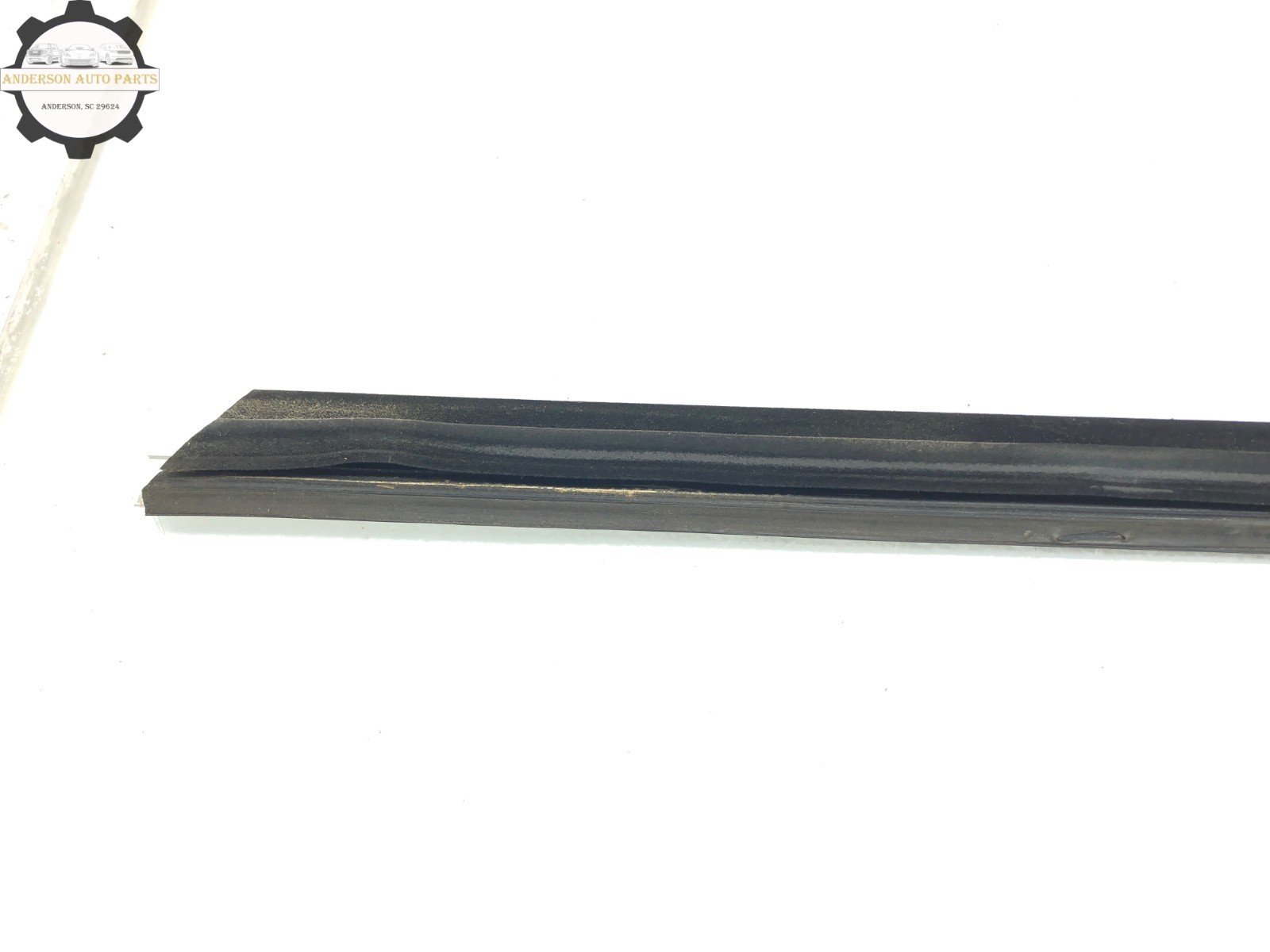 2008-2012 MASERATI GRANTURISMO M145 RIGHT PASS SIDE DOOR WINDOW BELT MOLDING OEM