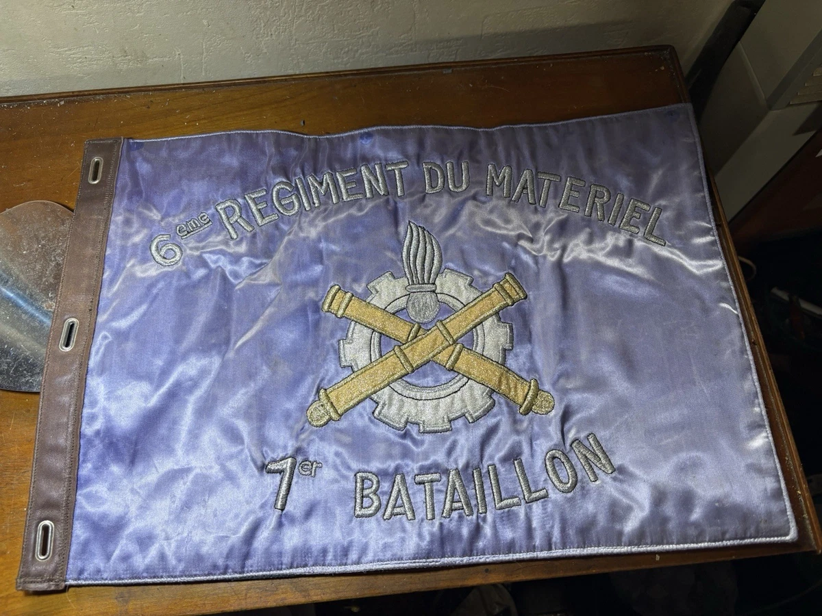 ANCIEN FANION MILITAIRE du 9eme régiment d artillerie de marine 1958