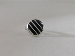 Vtg MCM Black & White Stripe Inlay Circle Sterling Silver Ring by "J Sz" Sz 6