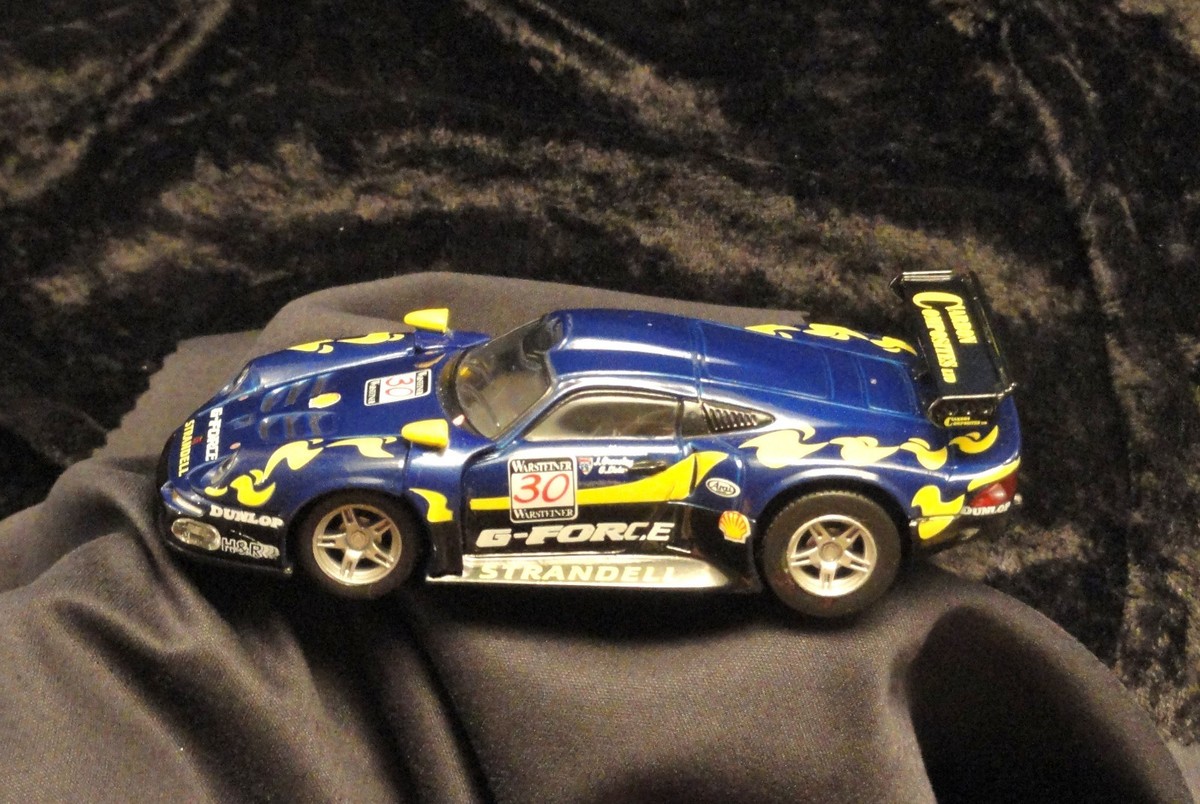 ミニカー Vitesse Porsche 911 GT1 Race Car 1/43 High Speed Porsche 911 GT1 Diecast model Mobil 1 race livery 1/43