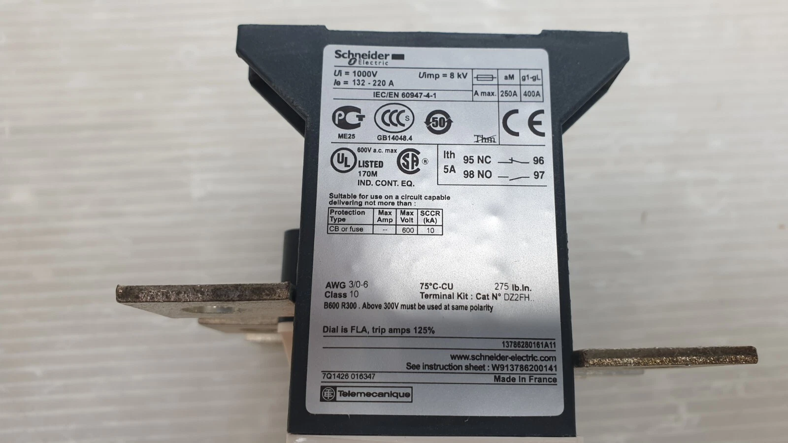LR9F5371 rating plate: Ui 1000 V, Ie 132-220 A, class 10, SCCR 10 kA, made in France
