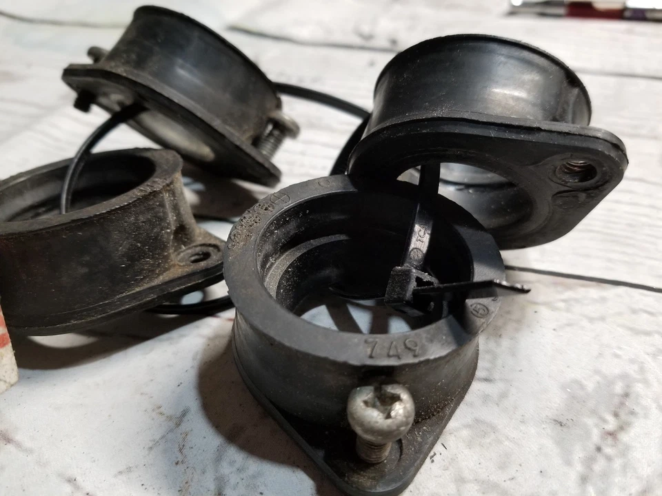 Kawasaki Kz650 1981 soportes de goma para carburadores de motor Foto 2 de 3