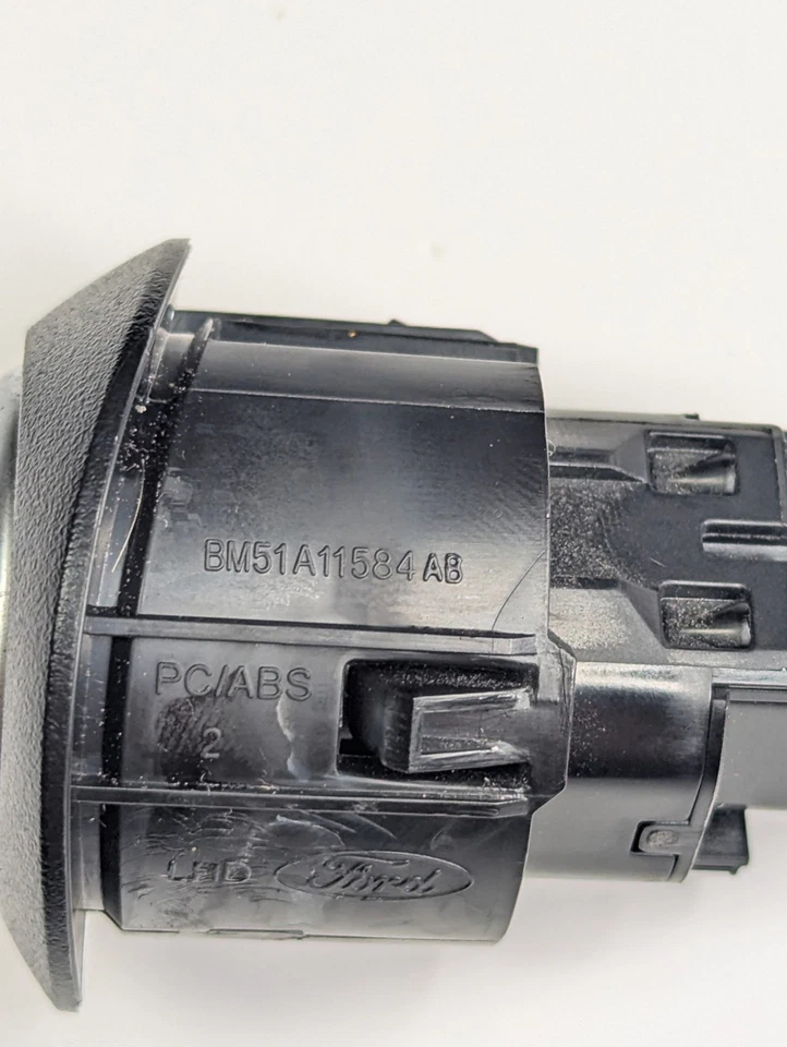 Ford Focus ST 2017 2012-2018 botón de parada de arranque del motor Foto 3 de 4