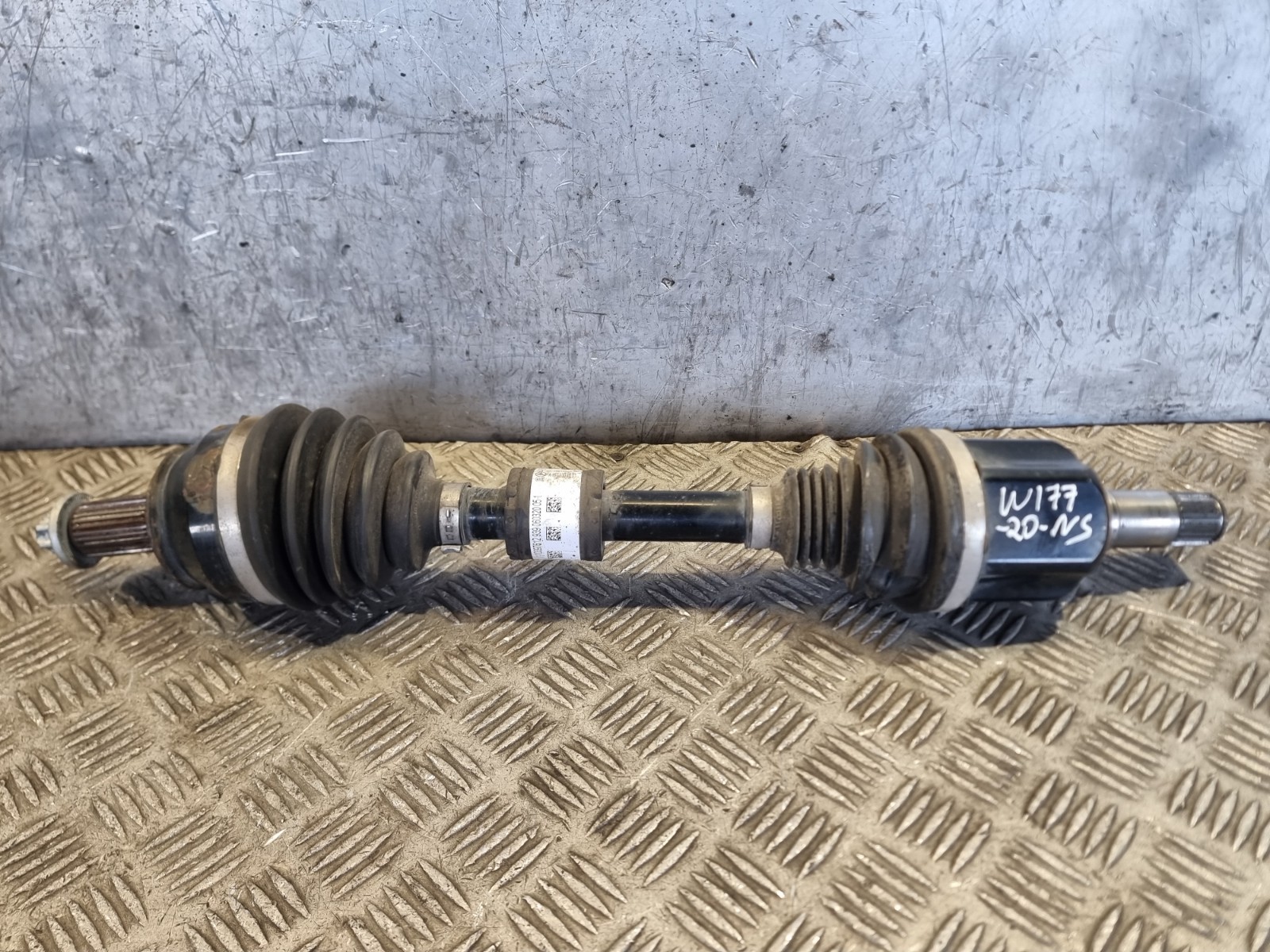 MERCEDES A 180d DRIVE SHAFT A1773301801 LEFT W177 1.5L AUTO DSL HATCHBACK 2020
