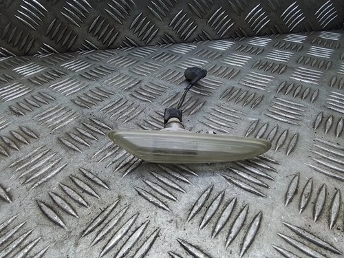 BMW X3 E83 Kotflügelblinker vorne rechts e130675 a049189 2.00 Diesel 28076355