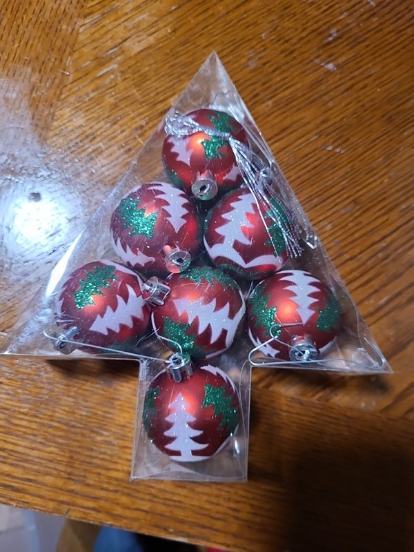  Hallmark Keepsake Plastic Boxed Ornament Set of 7.  1.75"