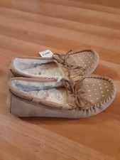 ROEBUCK  CO Youth/kids/ wos Slippers Size 4 Tan Moccasin Upper Faux Fur lined