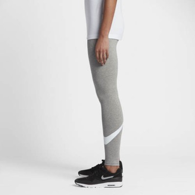 Nike 815998-063 Women Club logo 