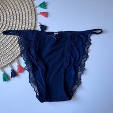Victoria's Secret Dream Angels Smooth Lace Mini String Bikini Panty Ensign M