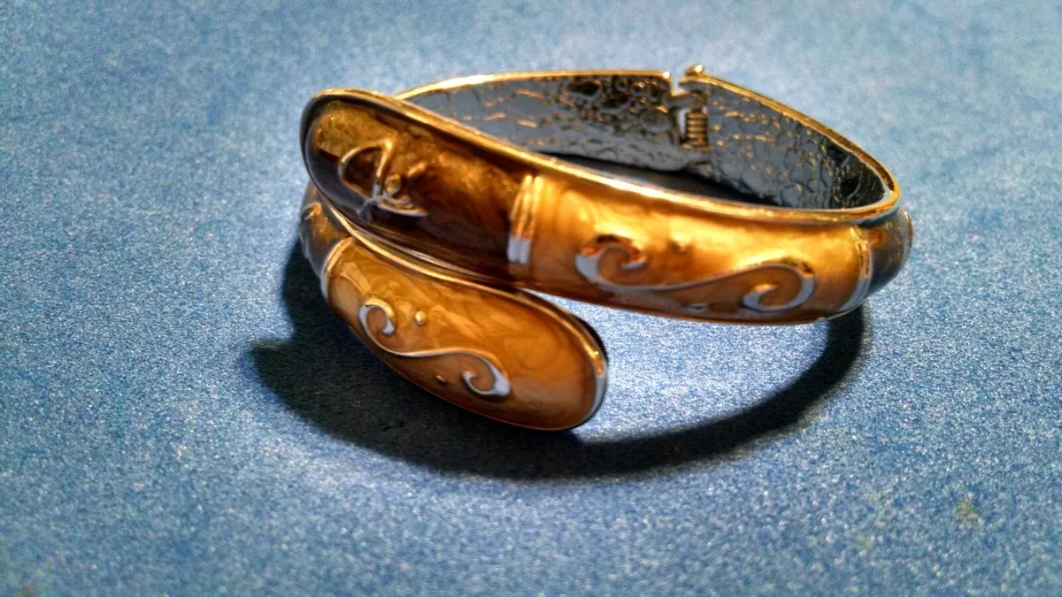 Fumi bracelet deals