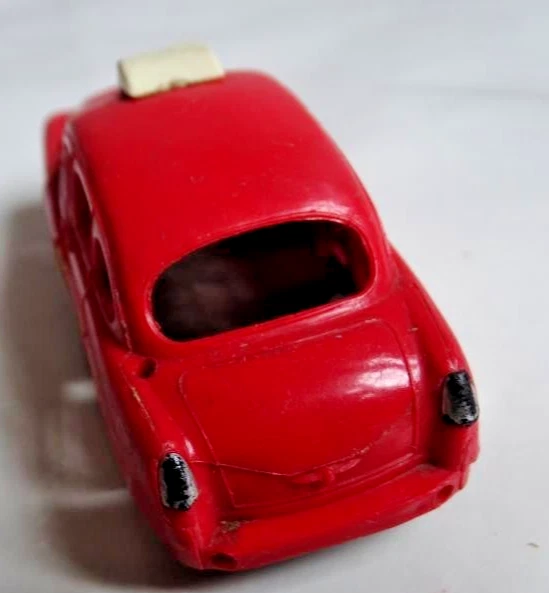 NOREV 1960 -rare Vedette 54- Ambulance couleur Rouge- plancher métal - 1/43eme- - Photo 4/4