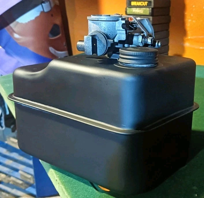Conjunto de tanque de combustible carburador Briggs And Stratton 5HP  Foto 2 de 4