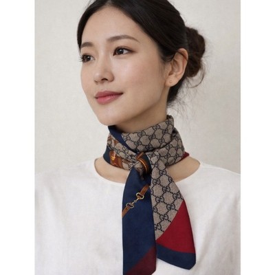 Gucci Scarf with ‘GG’ pattern Authentic Gucci GG Monogram Silk Neck Scarf with certificate | eBay