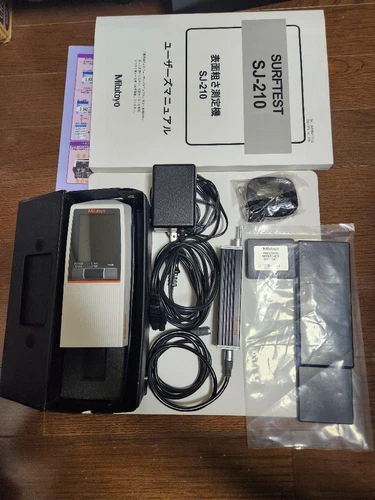 Mitutoyo SJ-210 Surftest Portable 178-560-11 Surface Roughness Tester 0.75mN