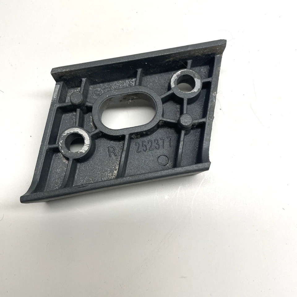 ProForm Crosswalk 390 Treadmill Right Hand Upright Spacer Plate 268098, 252377 - Image 3 of 4