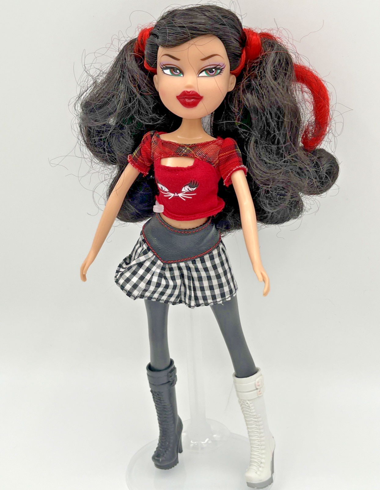 Bratz Jade Unleash Your Passion Taller Doll with Beach Blitz Outfit Incomplete by MGA