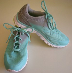 women's champion tennis shoes