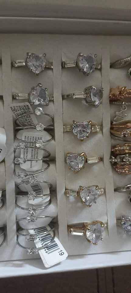 SET BOX 30 ANELLI ASSORTITI in ACCIAIO INOX | Zircone | Nichel Free | Scatola... - Immagine 4 di 4