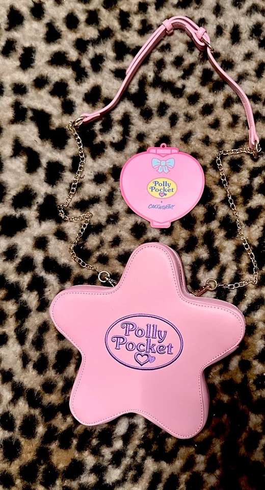 Bolsa Cakeworthy X Polly Pocket Star - Rosa com Logotipo Roxo - Edição Limitada - Imagem 2 de 4