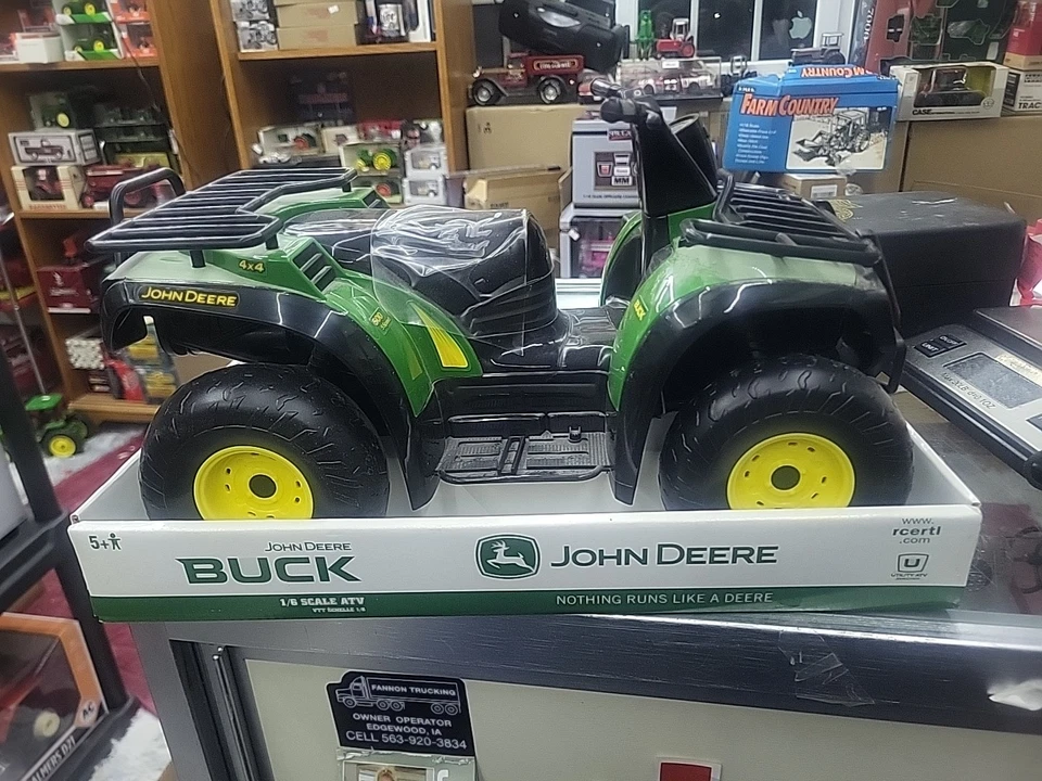 2004 ERTL 1.6 Scale ATV John Deere "Buck" Plastic Model NEW Toy - Image 2 of 4