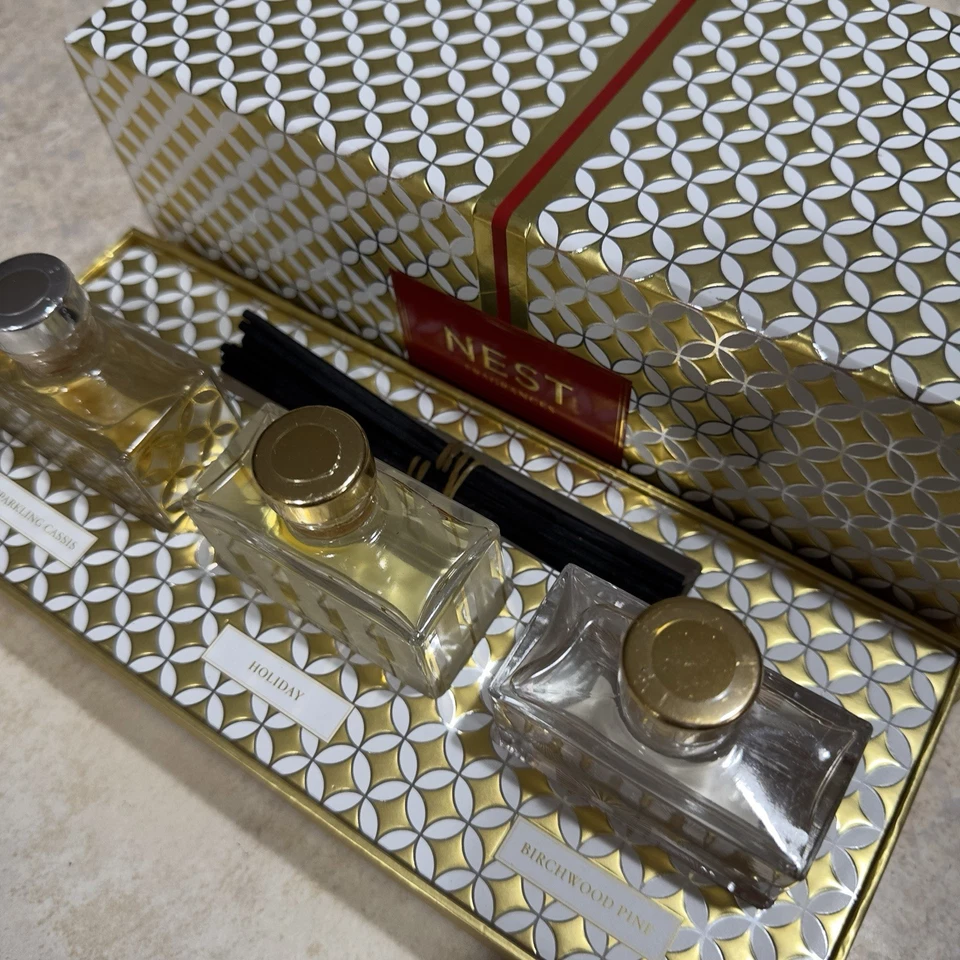 Nest New York Festive Petite Diffuser Trio Set Holiday Scents - Image 2 of 4