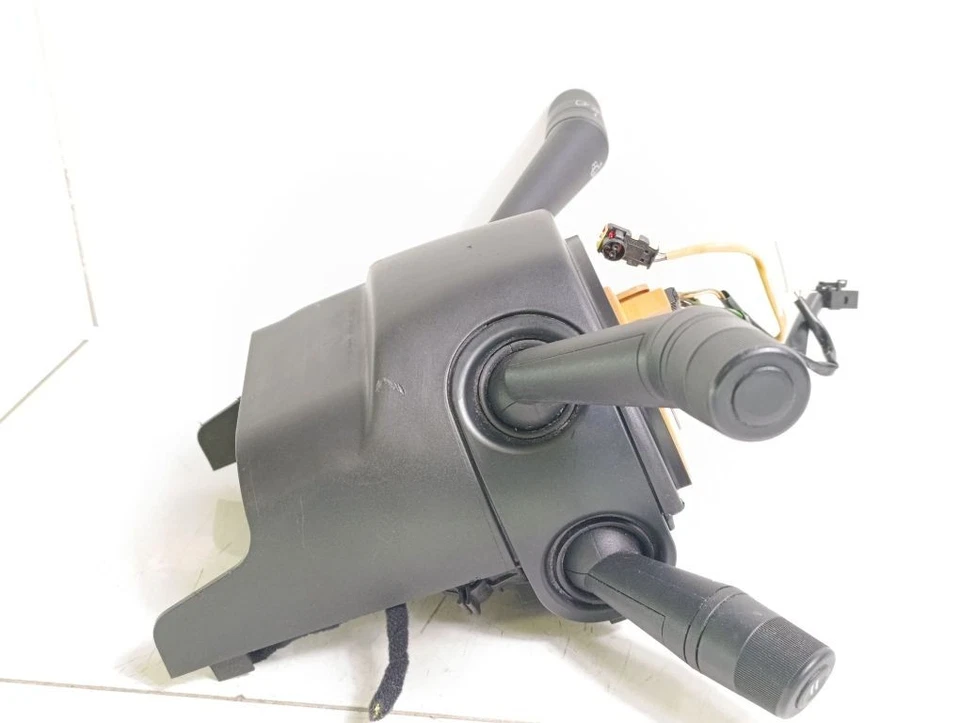 Iveco Daily 6th gen 2015 Steering Column Switch Combination Switch 28351697 BOS117483 - Image 2 of 4