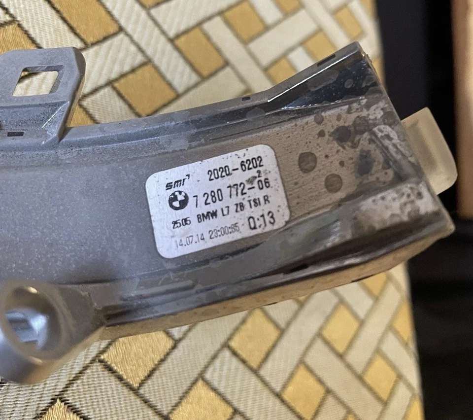 Sinais de seta espelho lateral esquerdo e direito BMW OEM M235i F22 F30 F32 F87 - 2 peças - Imagem 3 de 4