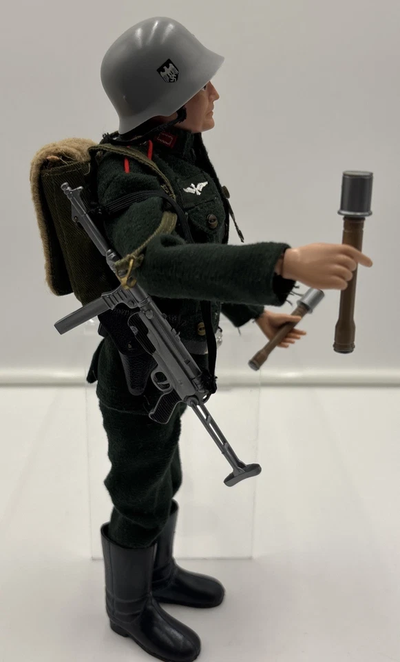 GI Joe 1966 SOTW Soldado Rubio Alemán Sin Cicatriz Completo con Medalla Cruz de Hierro Foto 3 de 4