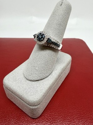 10k White Gold Natural Blue And White Diamond Ring Size 7