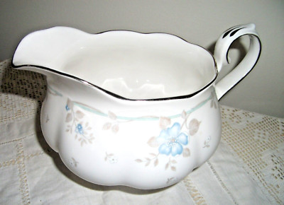 VINTAGE ROYAL ALBERT SATIN ROSE KRUG * Soßenkännchen / Milchkännchen etc