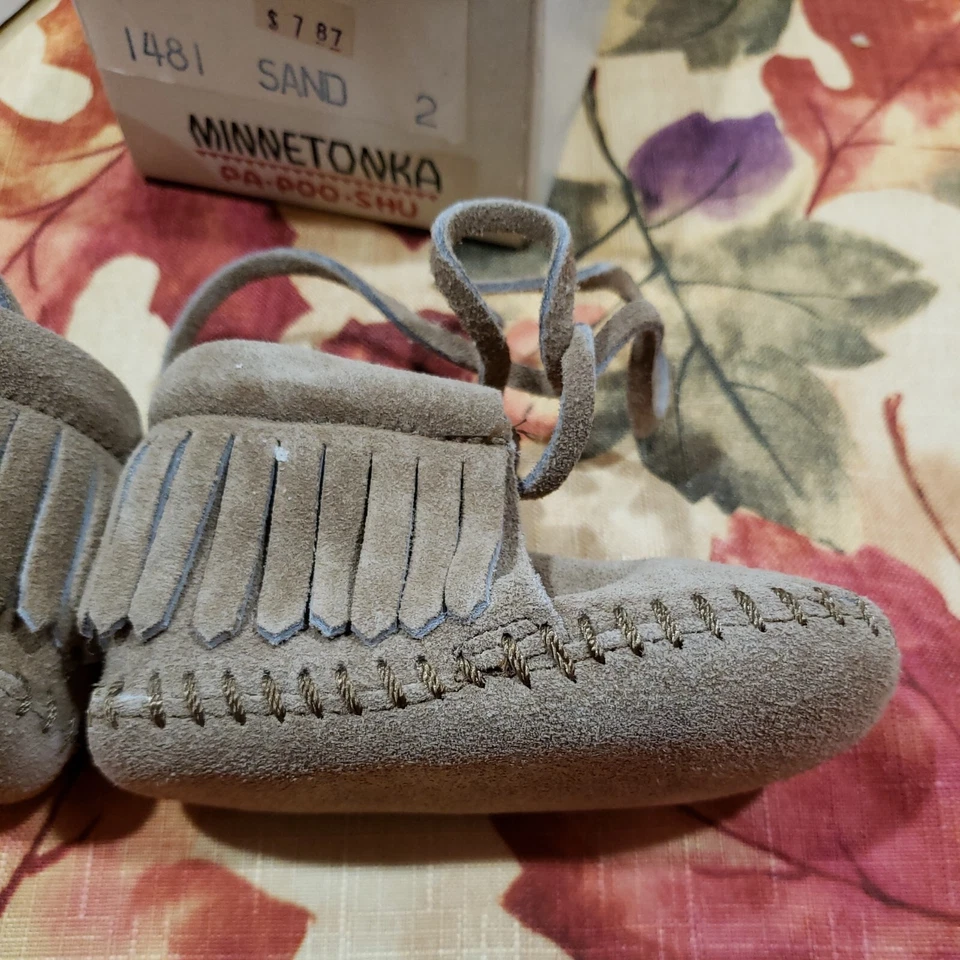 Mocasines Minnetonka Pa Poo Shu 1481 Talla 2 Ligero Uso Sin Desgaste De Colección con Caja Foto 4 de 4