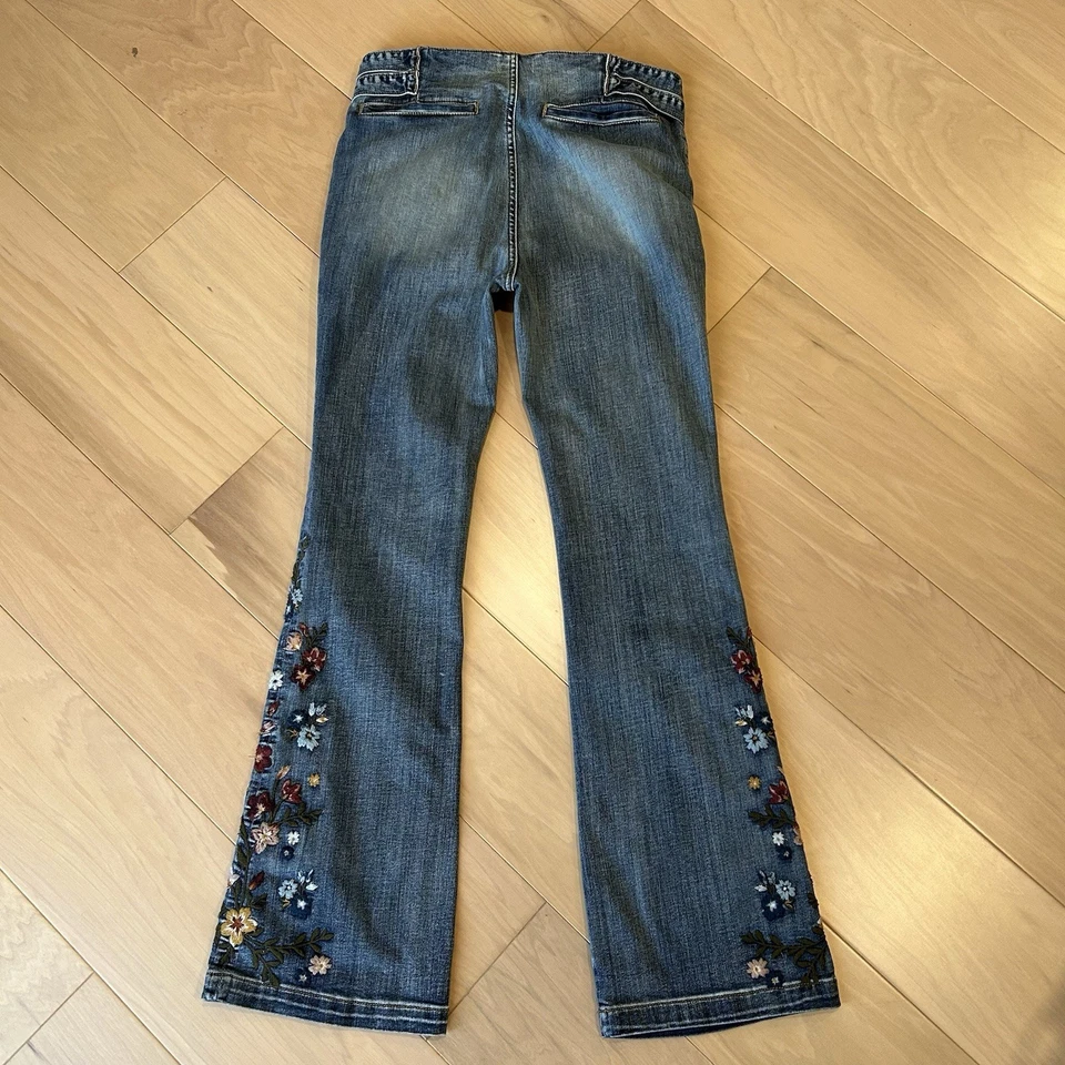 Pantalones de mezclilla azules bordados florales Driftwood Wyatt para mujer 31 Foto 3 de 4