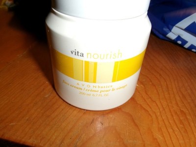 Avon Basics VITA nourish 6.7 Face Cream  full no box discontinued