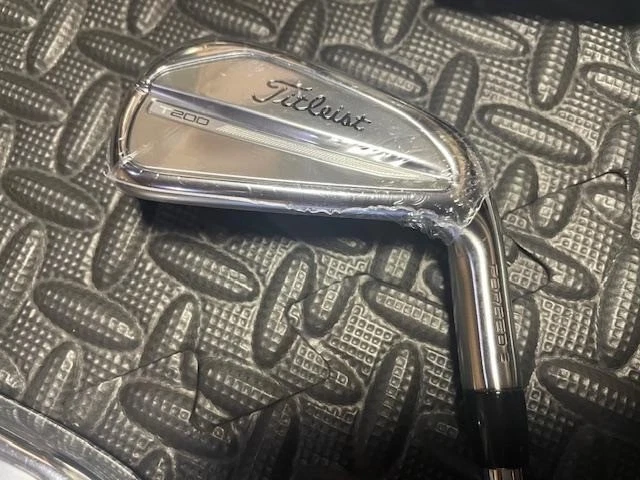 Titleist T200 Iron Set 6pcs (5-PW) 2023 Model N.S.PRO 105T Stiff Shaft RH Japan - Image 4 of 4