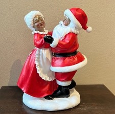 Cute Mr  Mrs Santa Claus Dancing African American Tabletop New Figurine 11  