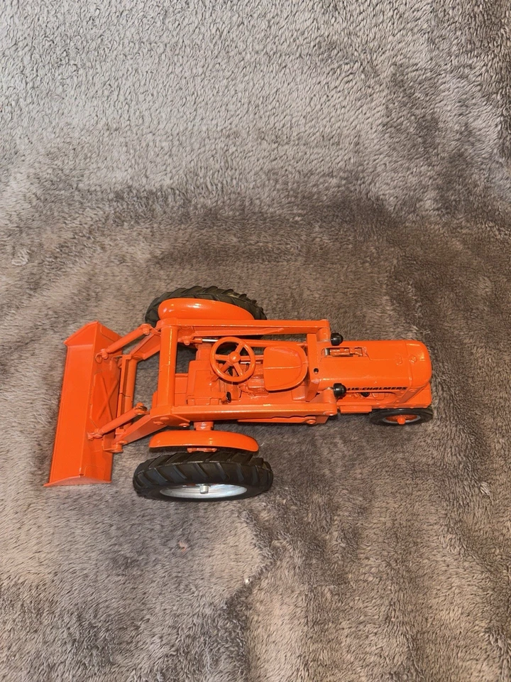 Ertl Allis Chalmers WD45 w/ Custom Rear Loader 1/16 Diecast Farm Tractor Replica - Image 2 of 4