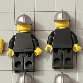 Lego City Firefighters Minifigure Lot of 4 Set #7944 G2 26