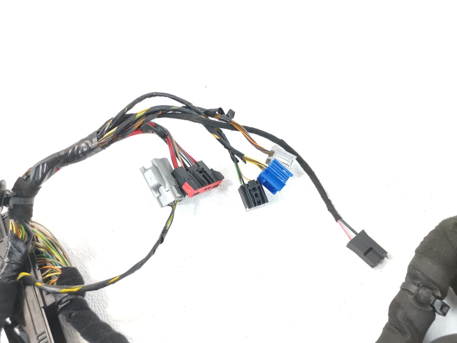 Maserati Levante 2017 Rear Fuse box P/N 670037961