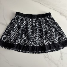 Lululemon Athletic skort size 8 Black & White