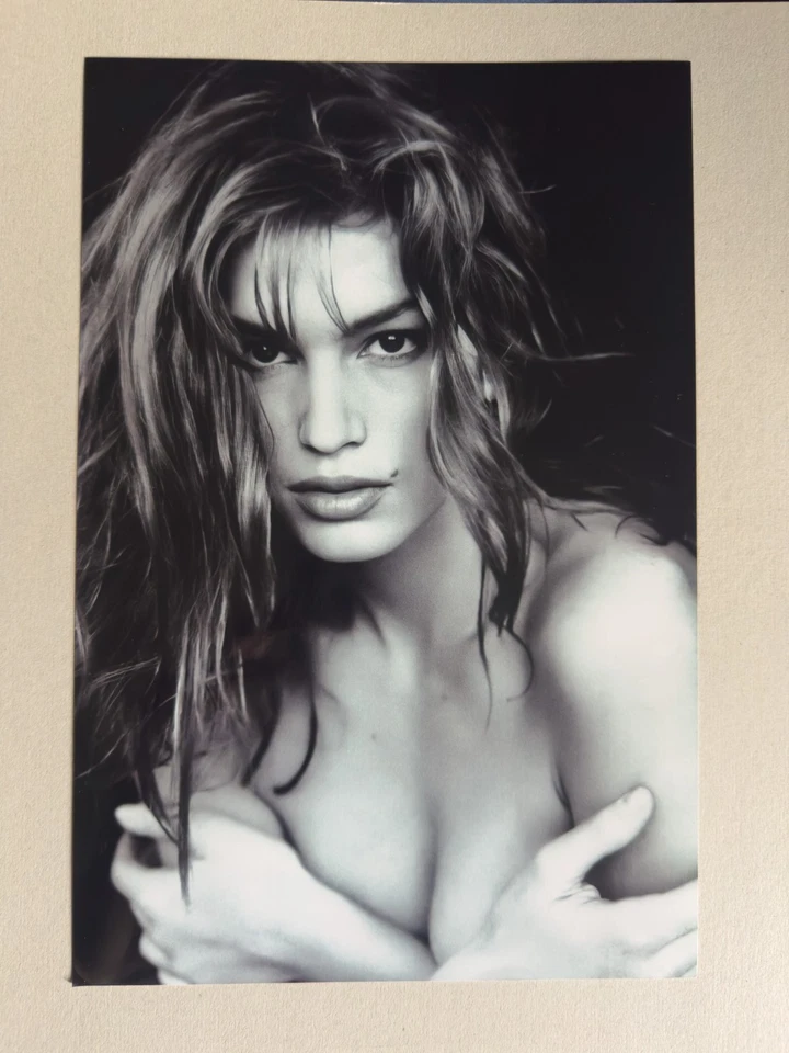 Cindy Crawford 10x12 Silver Gelatin Print Produced from Negative 1997 MAX/PICTO - Image 2 of 3